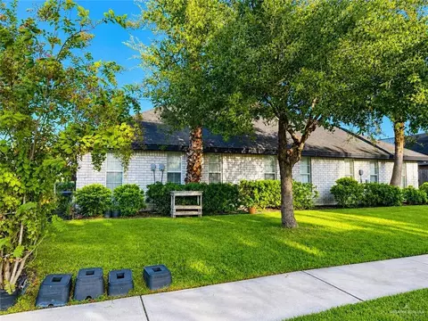 918 Stonehaven Blvd, Edinburg, TX 78539