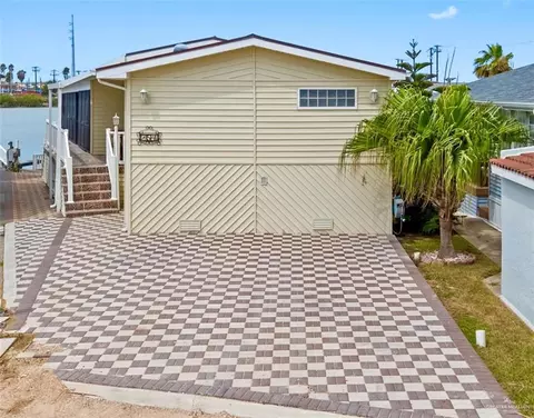 154 E Bonnet Cir, Port Isabel, TX 78578