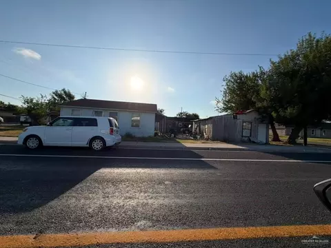 301 N Mike Chapa Rd #303N, La Villa, TX 78562