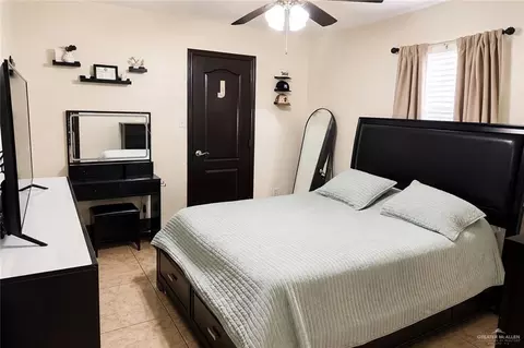 Bedroom - 616 E Seminole Ave, Pharr, TX 78577 photo 2 of 3