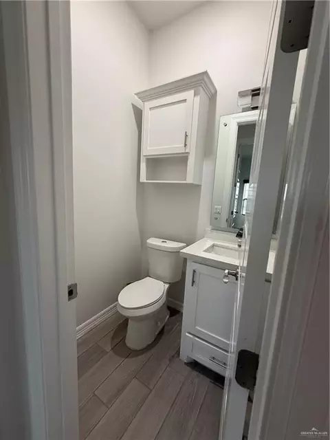 Bath - 4705 N Juniper St, Pharr, TX 78577 photo 1 of 3