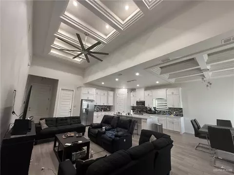 Entry Way - 4705 N Juniper St, Pharr, TX 78577 photo 1 of 2