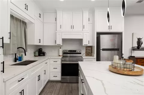 Kitchen - 3001 Constellation Dr, Pharr, TX 78577 photo 3 of 3