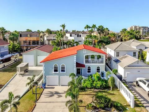 226 W Sunset Dr, South Padre Island, TX 78597