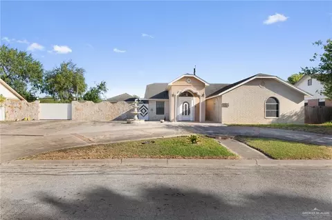 1012 Squaw Valley Dr, Brownsville, TX 78520