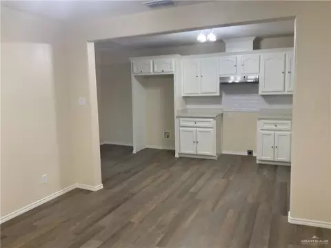 Living - 1305 Wayne St, Pharr, TX 78577 photo 5 of 10