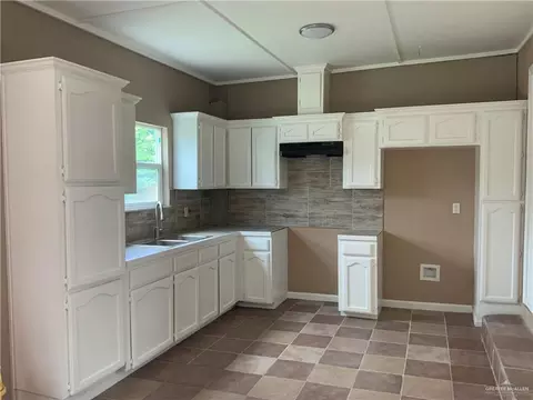 Kitchen - 1305 Wayne St, Pharr, TX 78577 photo 1 of 3