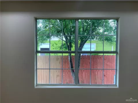 Living - 1305 Wayne St, Pharr, TX 78577 photo 2 of 10