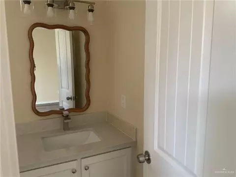 Bath - 1305 Wayne St, Pharr, TX 78577 photo 6 of 7
