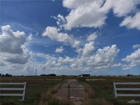 30865 Crab Hole Ln, San Benito, TX 78586