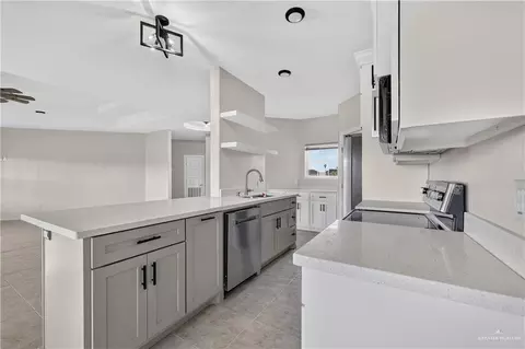 Kitchen - 1308 Rhett Dr, Pharr, TX 78577 photo 2 of 2