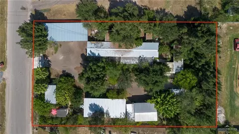 423 Liam St, Donna, TX 78537 photo 2