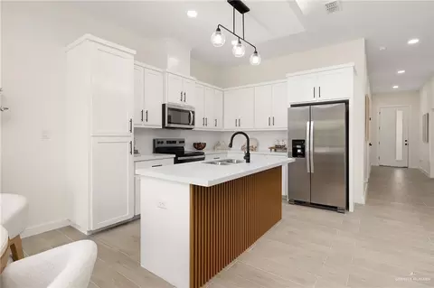 Kitchen - 4205 Casamigos St, Harlingen, TX 78552 photo 2 of 3