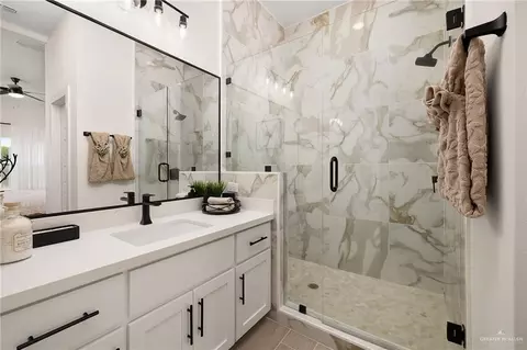 Bath - 4205 Casamigos St, Harlingen, TX 78552 photo 1 of 2