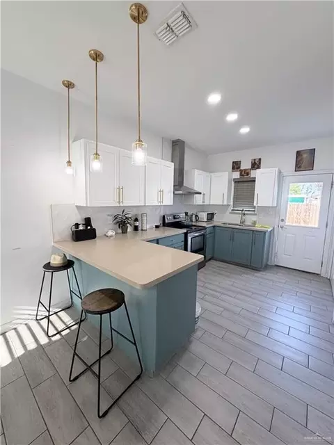 Kitchen - 7003 S Moon Ln, Pharr, TX 78577 photo 1 of 1