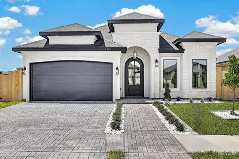 5705 N Gira Del Sol St, Edinburg, TX 78542