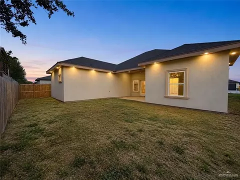 Exterior - 3009 Ebano Ave, Hidalgo, TX 78557 photo 4 of 5