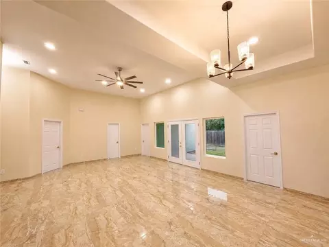 Living - 3009 Ebano Ave, Hidalgo, TX 78557 photo 3 of 4