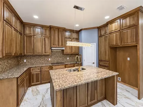 Kitchen - 3105 Ebano Ave, Hidalgo, TX 78557 photo 2 of 3