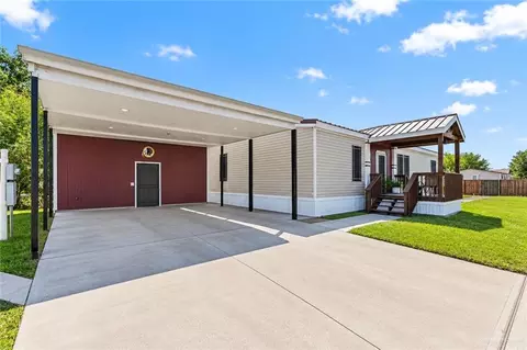 804 Red Bud Dr, Alamo, TX 78516