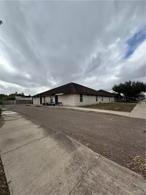 1504 Prosperity Dr, Edinburg, TX 78541