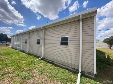 501 E First St, La Feria, TX 78559 photo 2