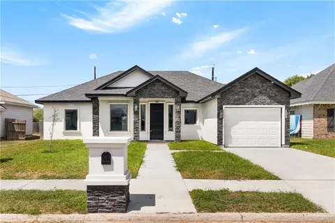 425 Aaron St, Mercedes, TX 78570