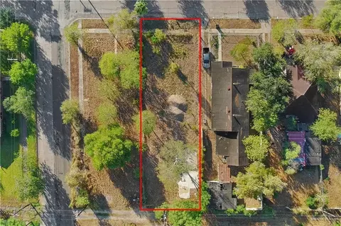318 S Crockett St, San Benito, TX 78586