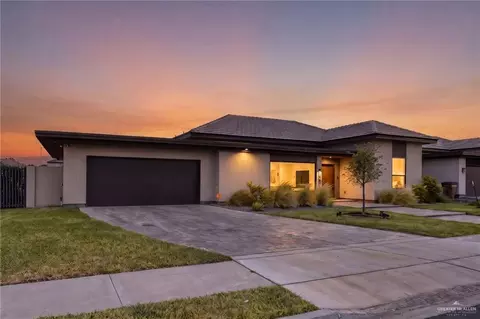 1713 S Queen St, Edinburg, TX 78539