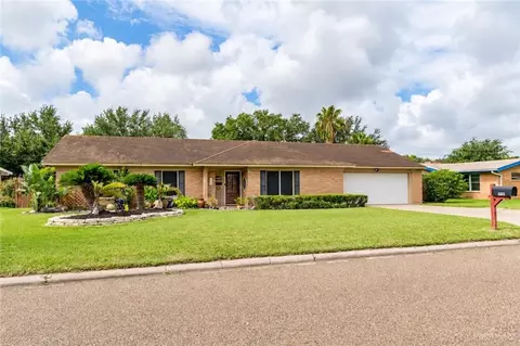 918 Fairway Dr, Edinburg, TX 78539