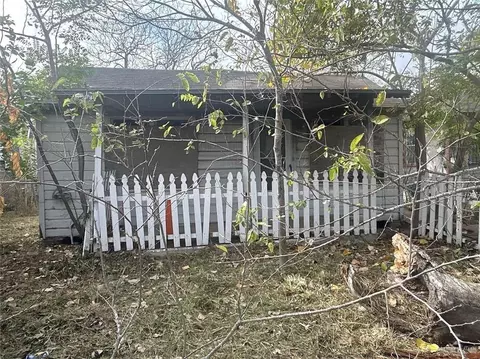 405 Hiawatha St, Corpus Christi, TX 78405