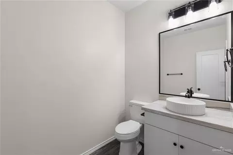 Bath - 2800 Stablewood, Mission, TX 78572 photo 1 of 3