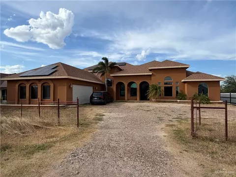 28 Zinnia St, Rio Grande City, TX 78582