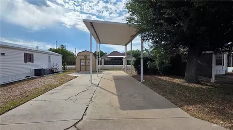 2524 Bobolink Cir W, Palmview, TX 78572