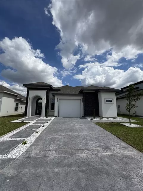 5900 N Rayo Del Sol St, Edinburg, TX 78542