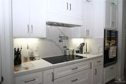 Kitchen - 1311 E Danielle Ave, Pharr, TX 78577 photo 2 of 2