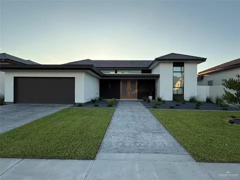 1705 S Queen St, Edinburg, TX 78539