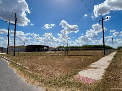 23921 Santa Barbara Dr, Edinburg, TX 78542