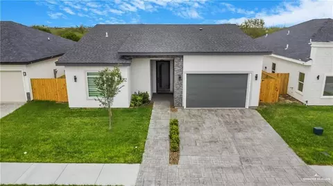 2408 N Revolution St, Edinburg, TX 78541