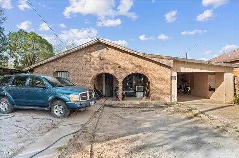 409 E Clarke St, Rio Grande City, TX 78582