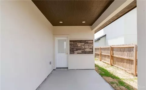 Exterior - 2911 E Q Ave, Hidalgo, TX 78557 photo 2 of 2