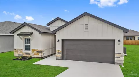 Exterior - 2016 Hydrangea St, Weslaco, TX 78596 photo 2 of 2