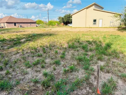 710 Lyons, Progreso, TX 78579 photo 6