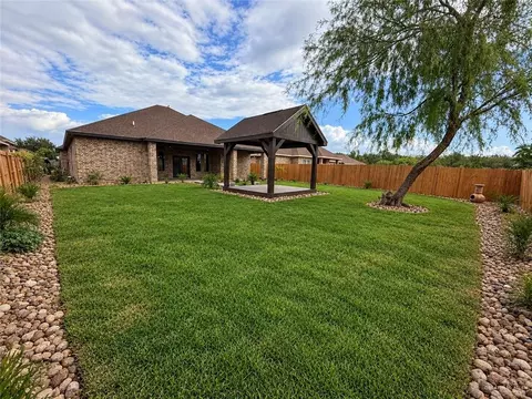 Exterior - 708 E Redwood St, Pharr, TX 78577 photo 5 of 6
