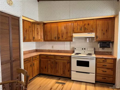 721 Allison St, Pharr, TX 78577 photo 9