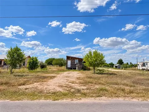 24611 Beach St, Edcouch, TX 78538
