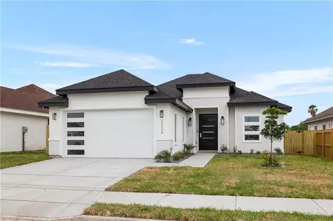 2220 N Revolution St, Edinburg, TX 78541