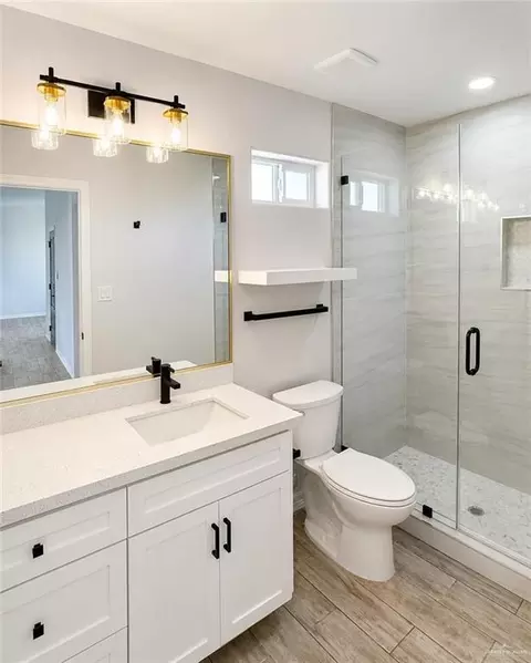 Bath - 217 Risueno Ave, Donna, TX 78537 photo 1 of 5