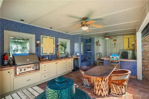 Kitchen - 1911 Lion Lake Dr, Progreso Lakes, TX 78596 photo 5 of 5