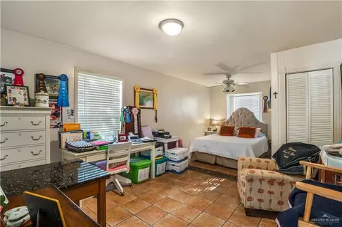 Bedroom - 1911 Lion Lake Dr, Progreso Lakes, TX 78596 photo 3 of 5